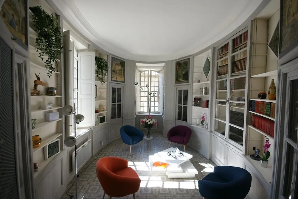 Apartment Appartement De Caractere Entre St Remy Et Avignon, 74M2, 2 A 4 Personnes Noves