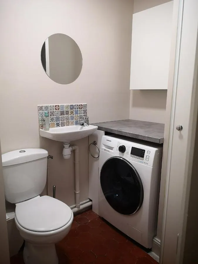 Apartment Appartement De Caractere Entre St Remy Et Avignon, 74M2, 2 A 4 Personnes Noves