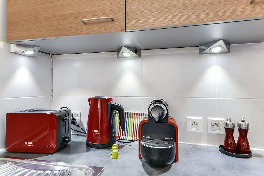 Appartement De Caractere Entre St Remy Et Avignon, 74M2, 2 A 4 Personnes Noves 0*,