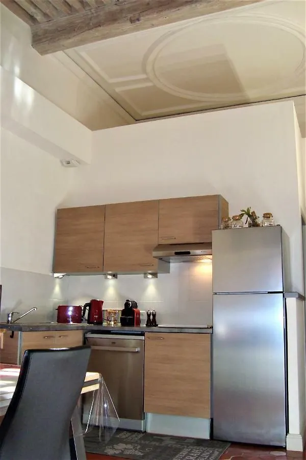 Apartment Appartement De Caractere Entre St Remy Et Avignon, 74M2, 2 A 4 Personnes Noves France