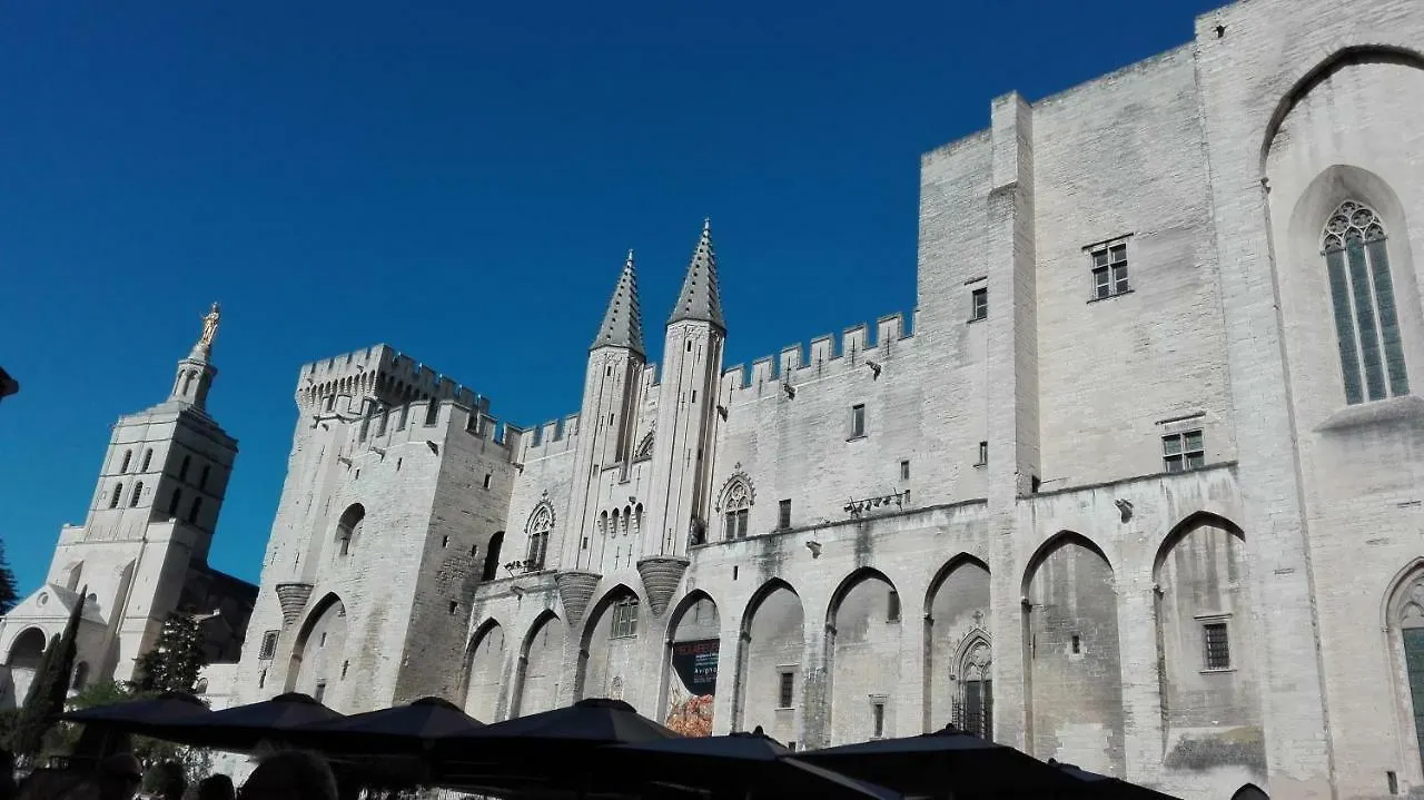 Apartment Appartement De Caractere Entre St Remy Et Avignon, 74M2, 2 A 4 Personnes Noves France