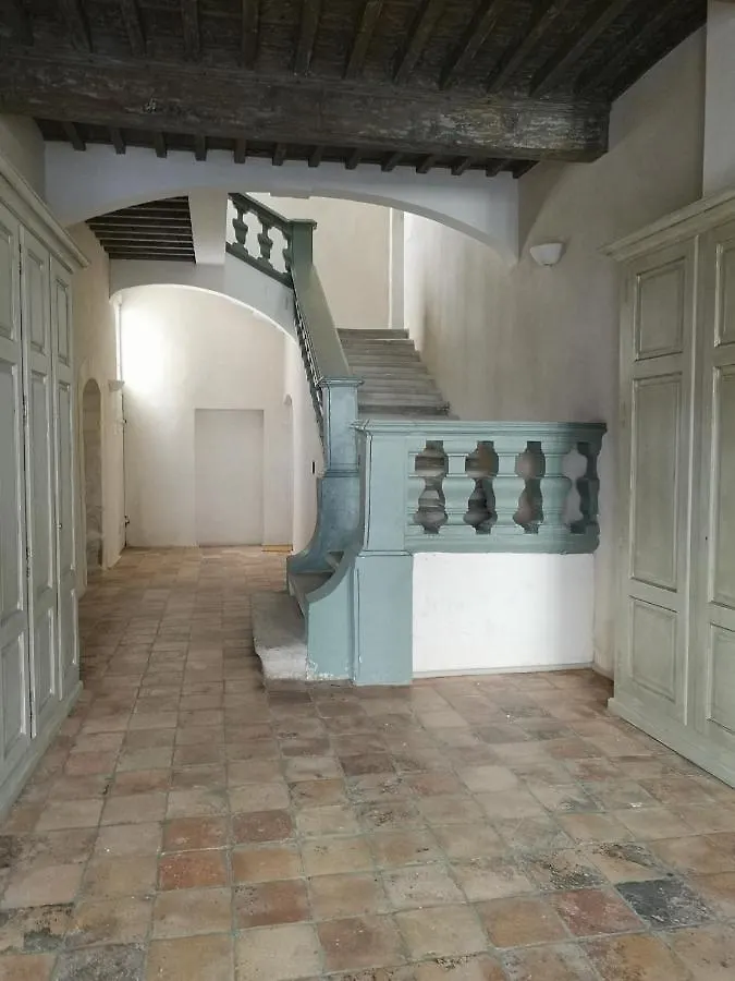 Appartement De Caractere Entre St Remy Et Avignon, 74M2, 2 A 4 Personnes Noves France